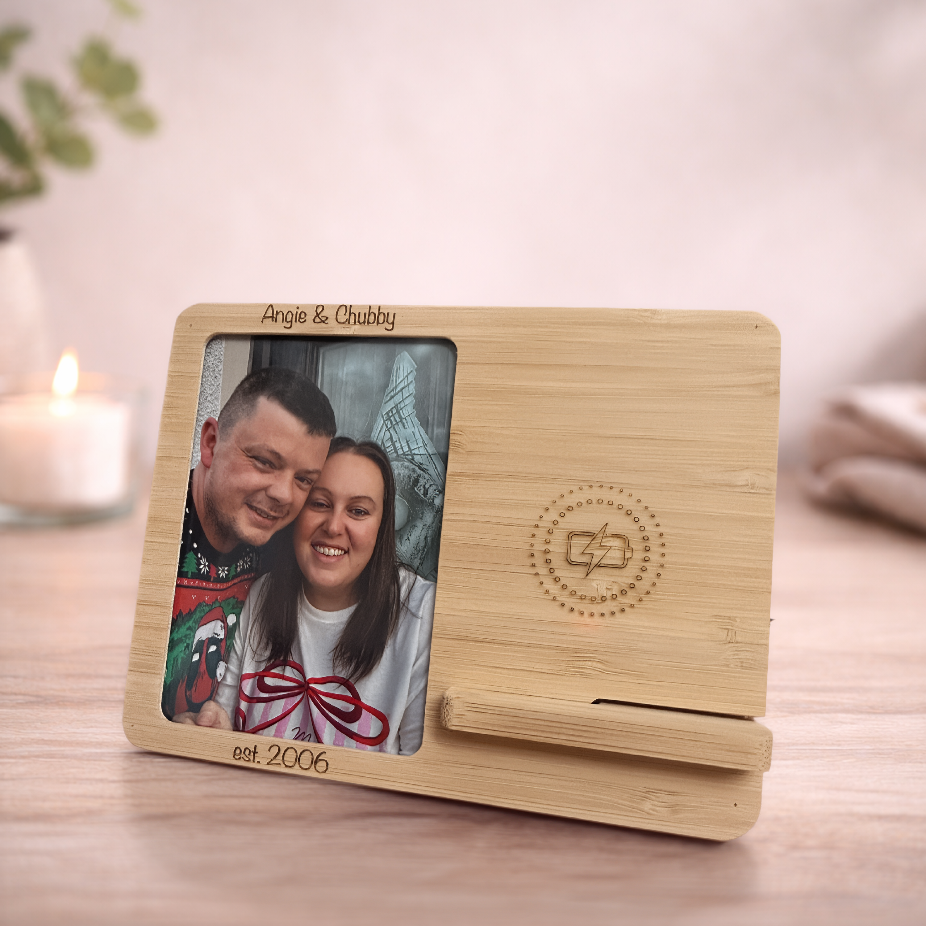 Personalised Photo Wireless Charger – Bamboo Phone Stand with Custom Aluminium Print